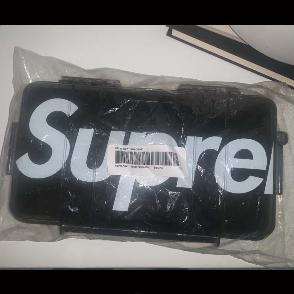 Supreme 1060 Pelican Case